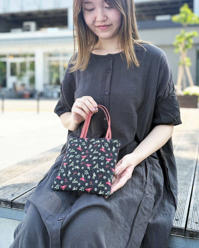 すっきり暮らしに寄り添う革持ち手付きミニポケットトート