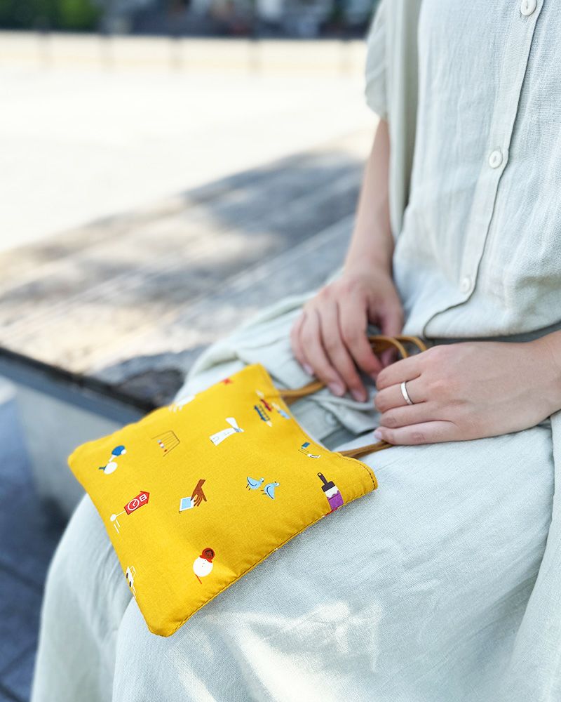 レトロ可愛い生地と革が調和する大人のポケットトートS