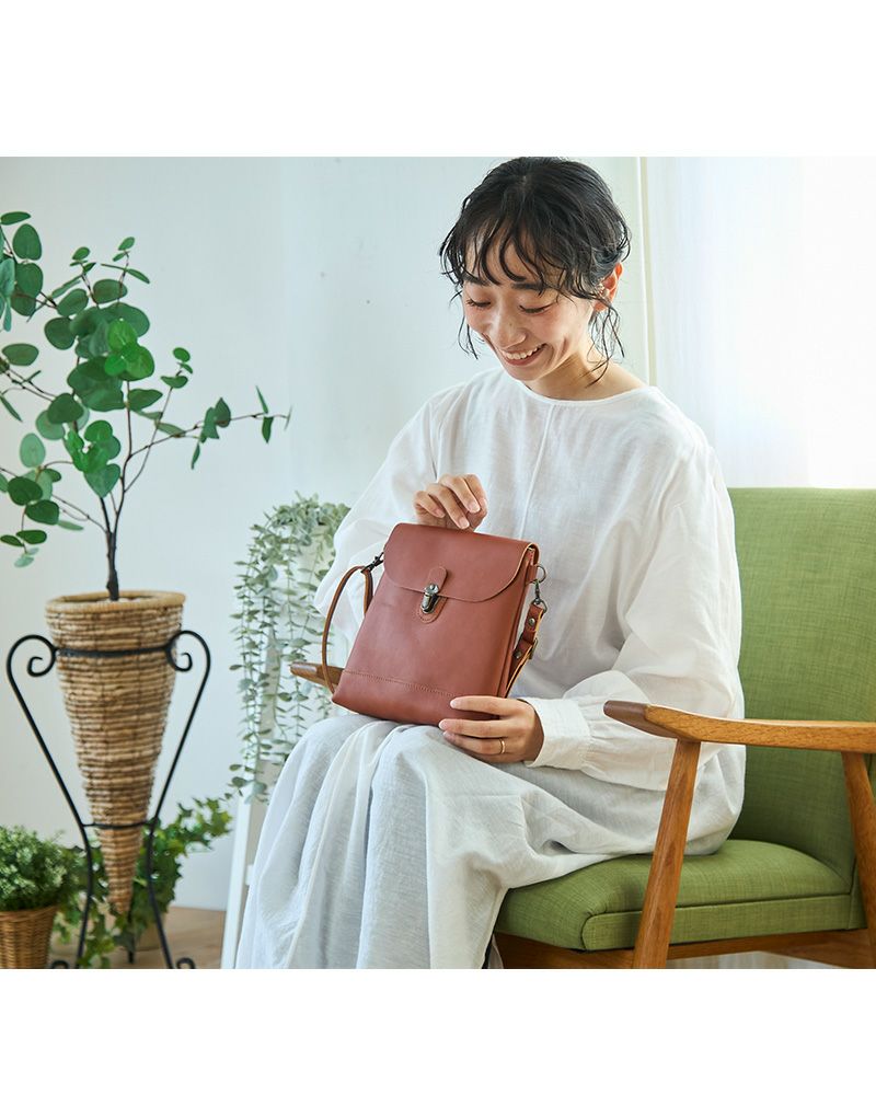 ナチュラルで落ち着いた雰囲気。大人女性に人気のデザインです。