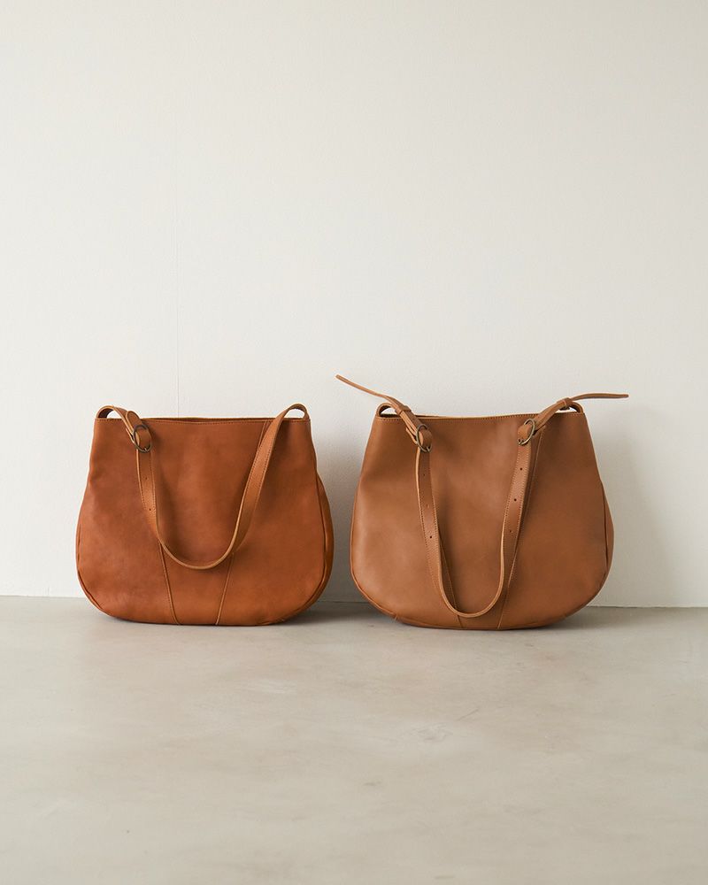 左：旧Kanocoワンショルダーバッグ　右：新Kanocoワンショルダーバッグ