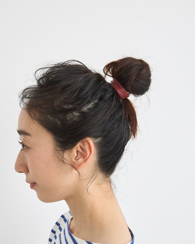 お団子ヘアにユーモアを。ねこじゃらしモチーフで大人かわい