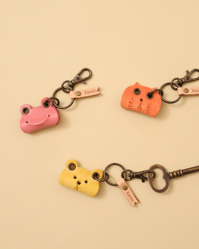 どの子も連れて歩きたくなるカエル・ネコ・クマ。三つの動物がつくる、色と表情の豊かなレザーシリーズ