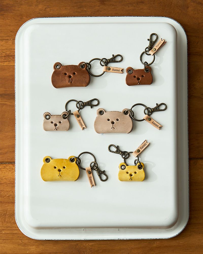 Sは軽やかに、Mはちょっと存在感を。好みで選べる2サイズが叶える、毎日の持ち物に寄り添うレザーキーリング