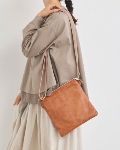 浅草発！Kanmiの上質レザーアイテムで通勤も普段使いも楽しく。両手が