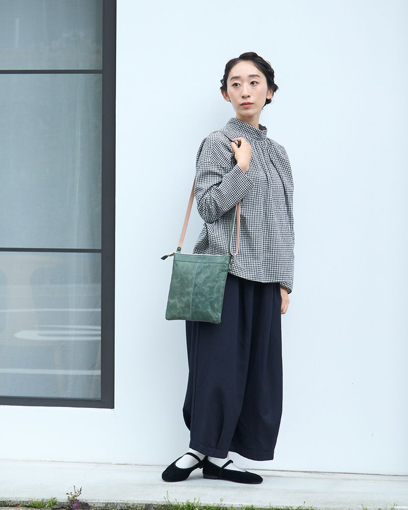 コンパクトで超軽量「fuwari スリムショルダーバッグ」